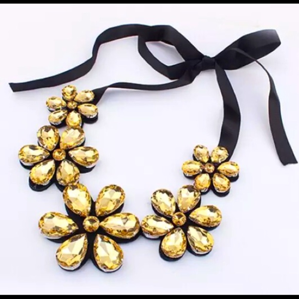 New Beautiful Flower Ribbon Choker/ Necklace
